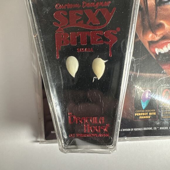 Vintage Dracula House Custom Designer Sexy Bites Size Petite Thermoplastic New - Picture 4 of 4